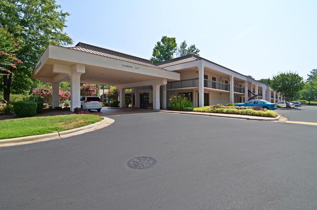Hampton Inn Chapel Hill Exteriér fotografie